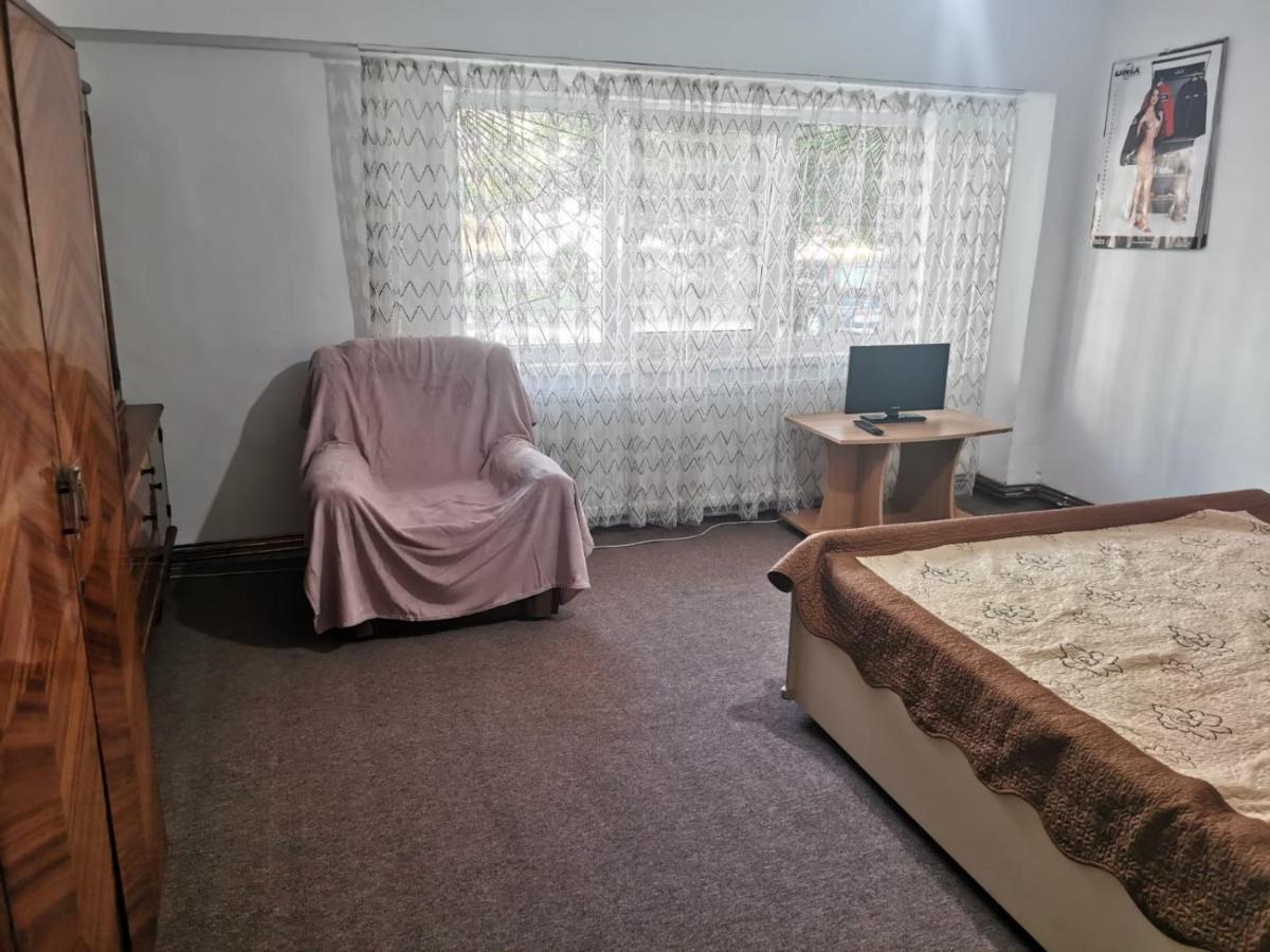 Appartamento Garsoniera Craiova Esterno foto